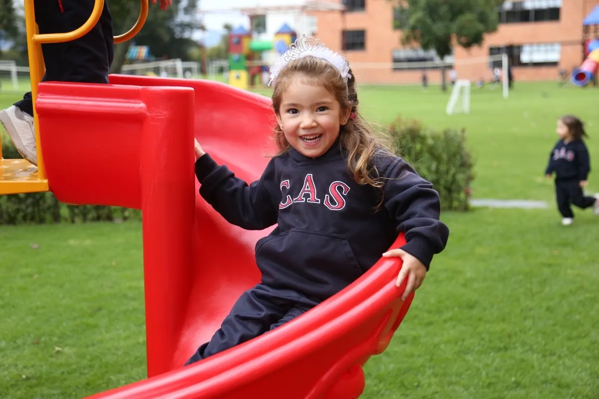 Imagen Colegio Colombo Americano CAS 