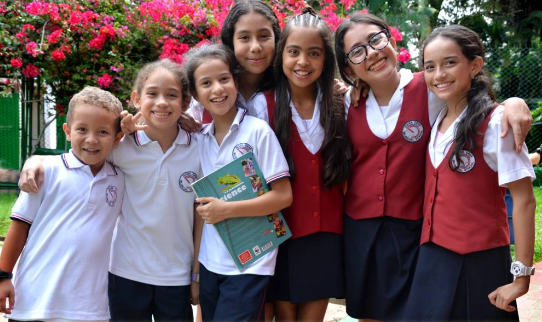 Imagen + Colegio Bilingüe Diana Oese 