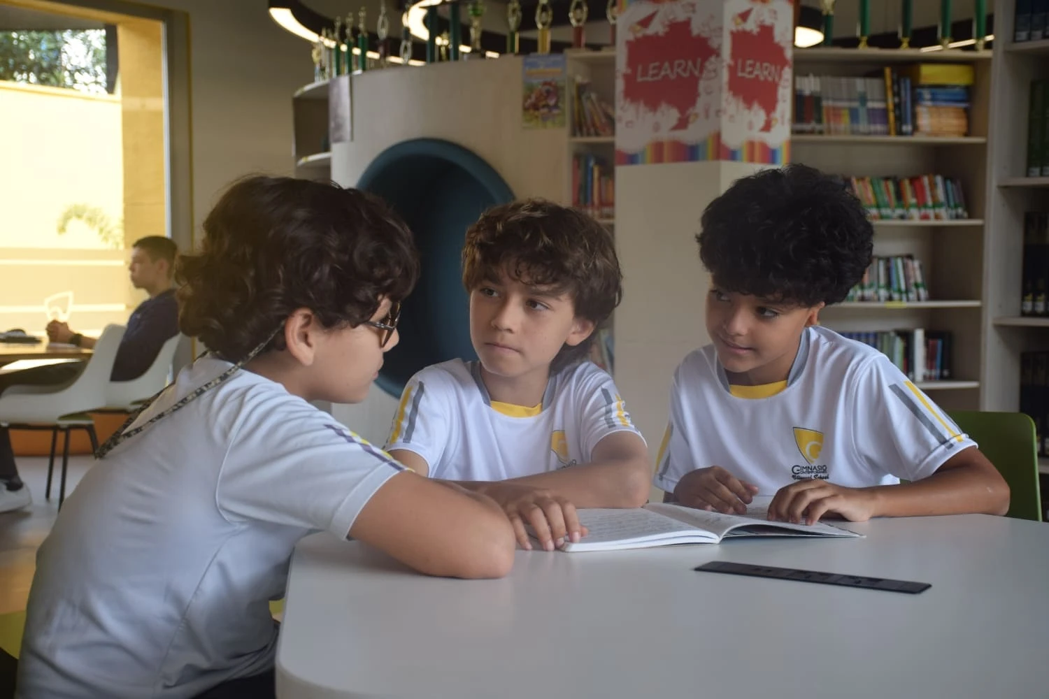 Imagen + Gimnasio Contemporáneo 