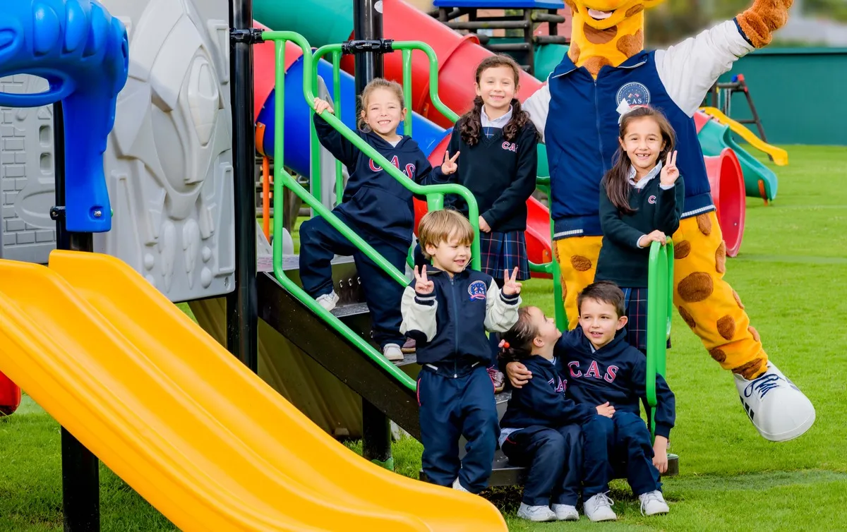 Imagen Colegio Colombo Americano CAS 