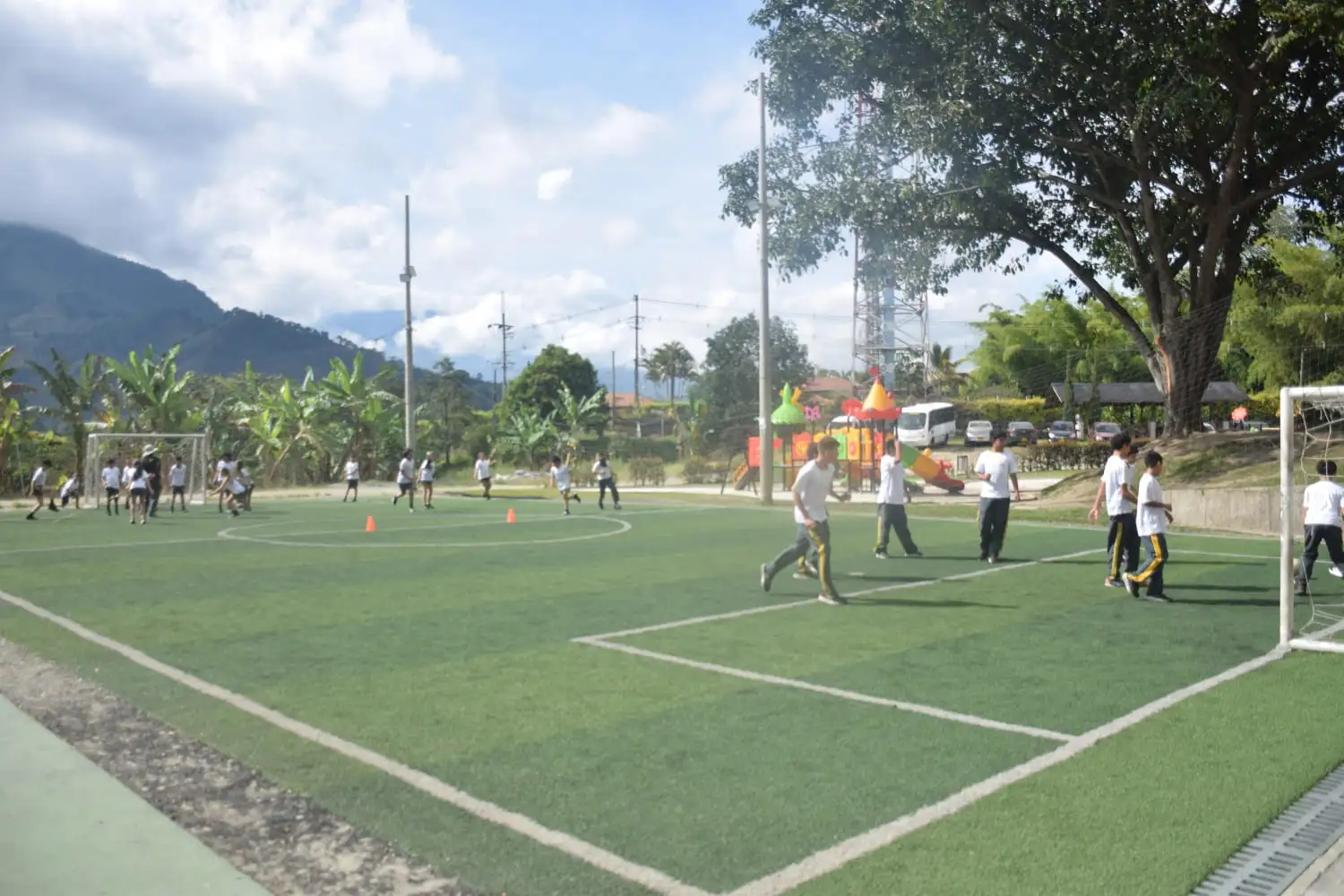 Imagen + Gimnasio Contemporáneo 