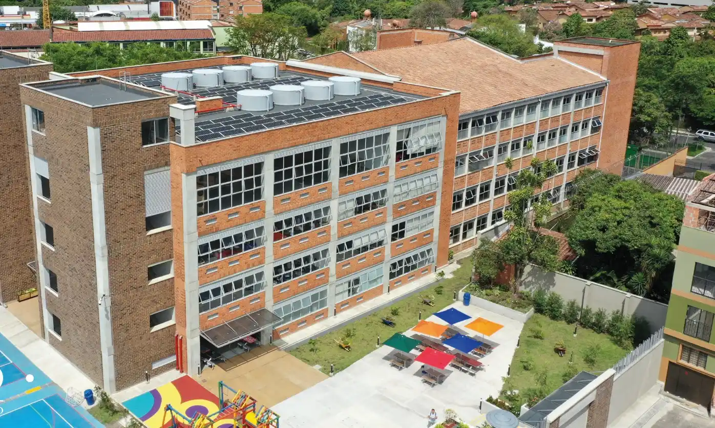 Imagen + Colegio Colombo Británico - Bilingüe Internacional 