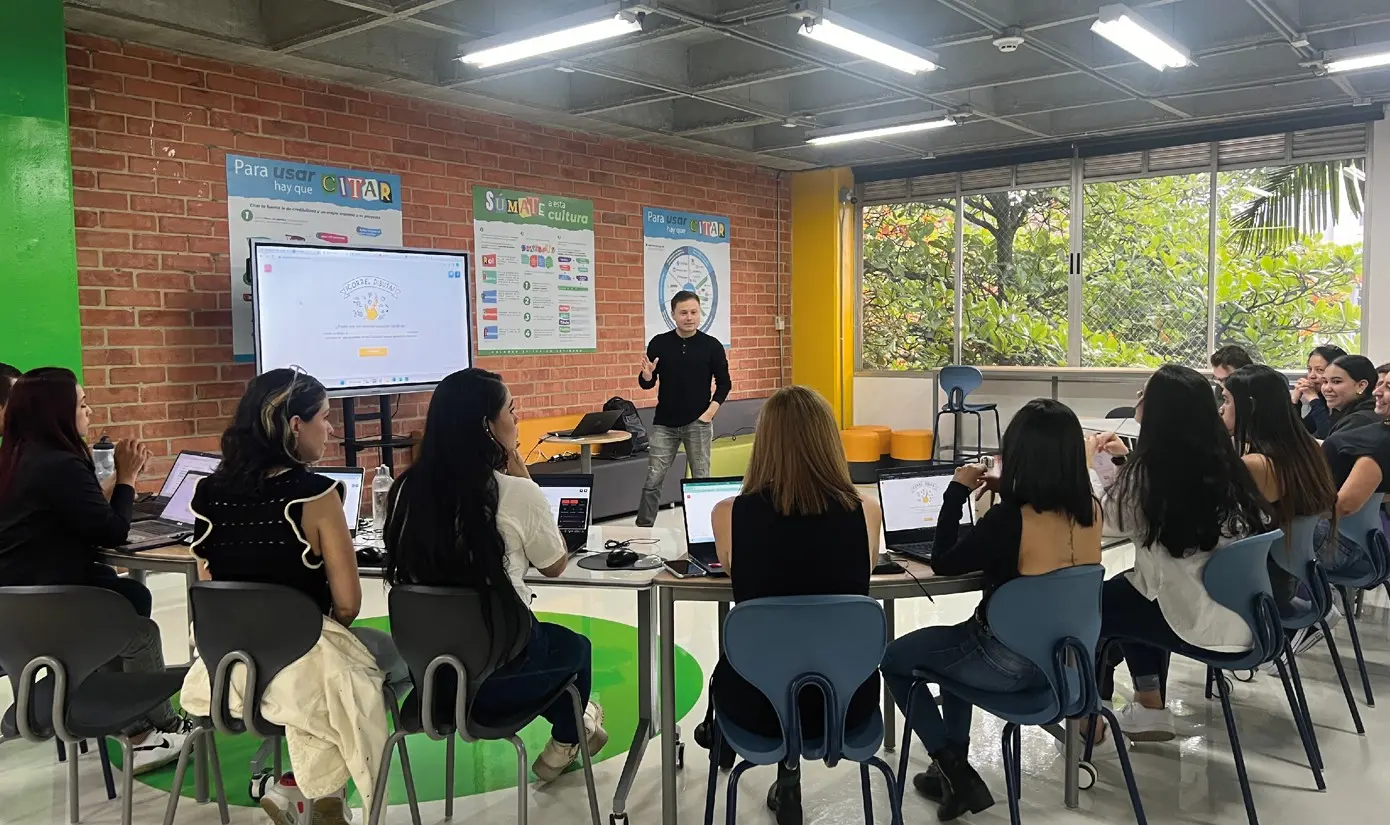 Imagen + Colegio Colombo Británico - Bilingüe Internacional 